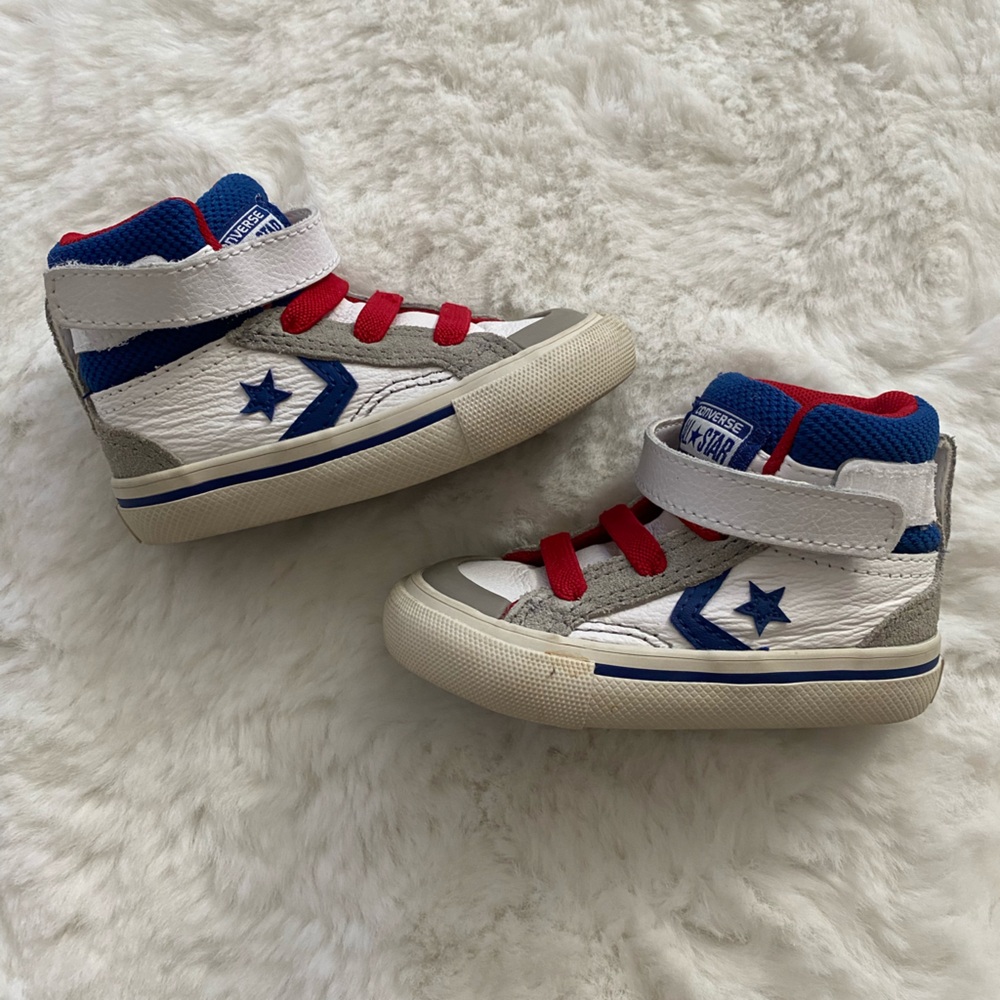 Toddler baby boy shoes converse + slip ons / high tops size 4